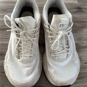 On Running Women’s White cloudtec Shoes